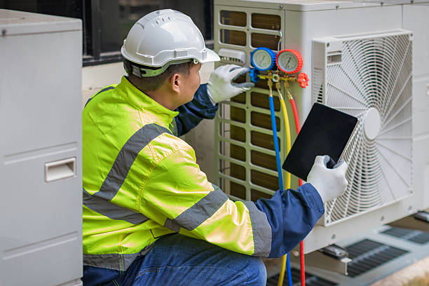 Professional Hvac technician working in Gonzales, TX